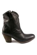 Taylor Short Black