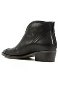 Perform Black Rodeo Leather