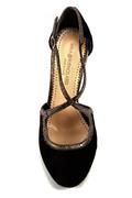 Nora Black Velvet Terenz Profile