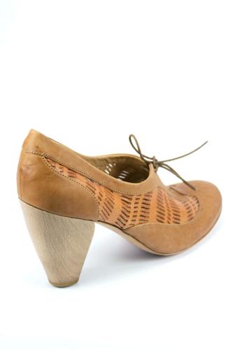 Besu Maple Leather