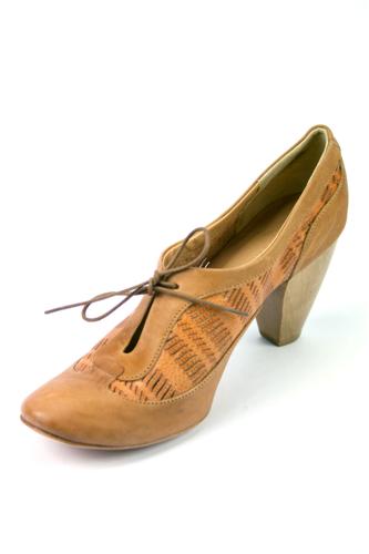 Besu Maple Leather