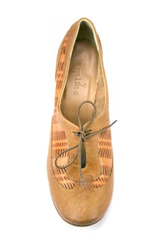Besu Maple Leather