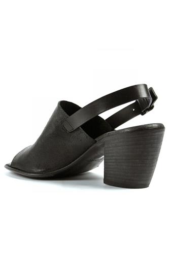 Gru Open Black Leather