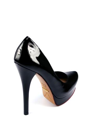 Decolletè Black Patent Leather