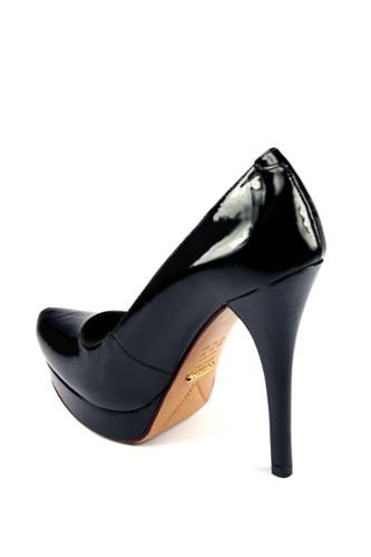 Decolletè Black Patent Leather