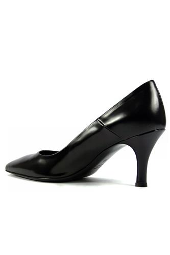 Low Decollete Black Leather