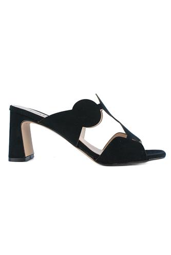Liz Black Suede, LATIKA