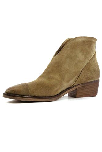 Perform Sand Aged Suede