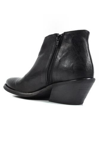 Perform Boot Black Leather