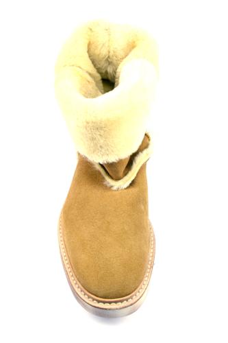 Joss Sheepskin Light Brown Honey