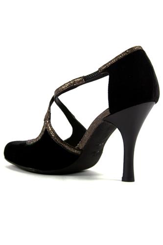 Nora Black Velvet Terenz Profile
