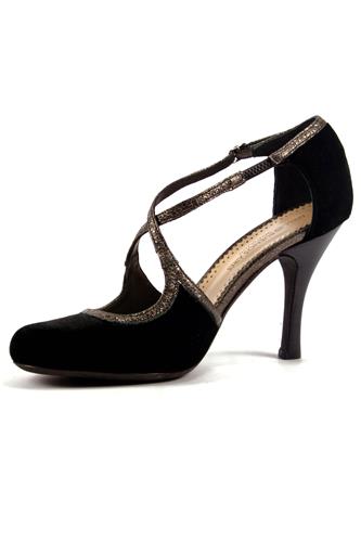 Nora Black Velvet Terenz Profile